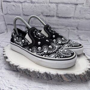 VANS Rare Classic Slip On Black Bandana Paisley Skull Print Shoes M 5.5 W 7